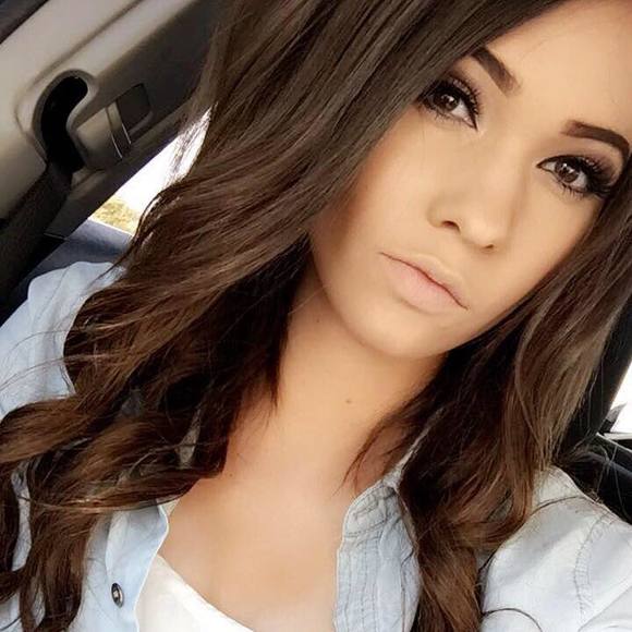 Meet your Posher, Julie - Picture 1 of 1